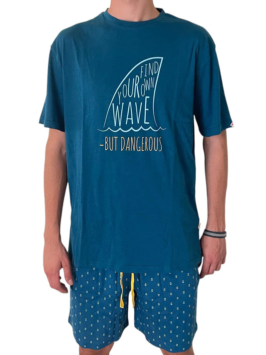 Pijama "Find Your Wave" Hombre – Estilo Surf y Aventura